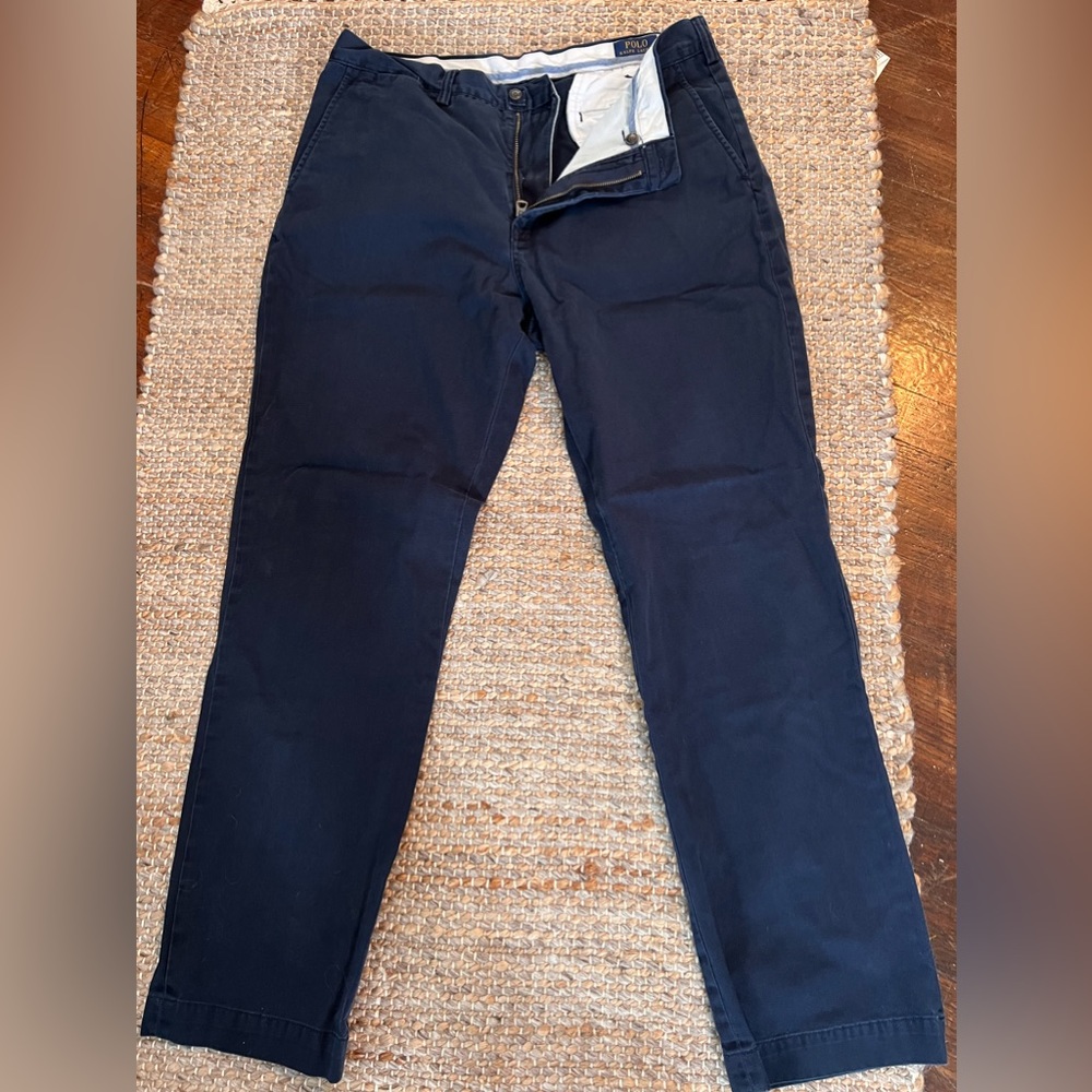 Polo Classic khakis/chinos in blue Is a must in everyone’s closet. 36x32 Men’s